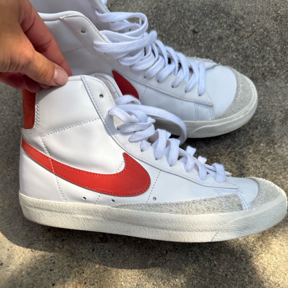 Nike blazers White and orange High-Top Sneakers